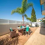 Palm Eva Paralimni